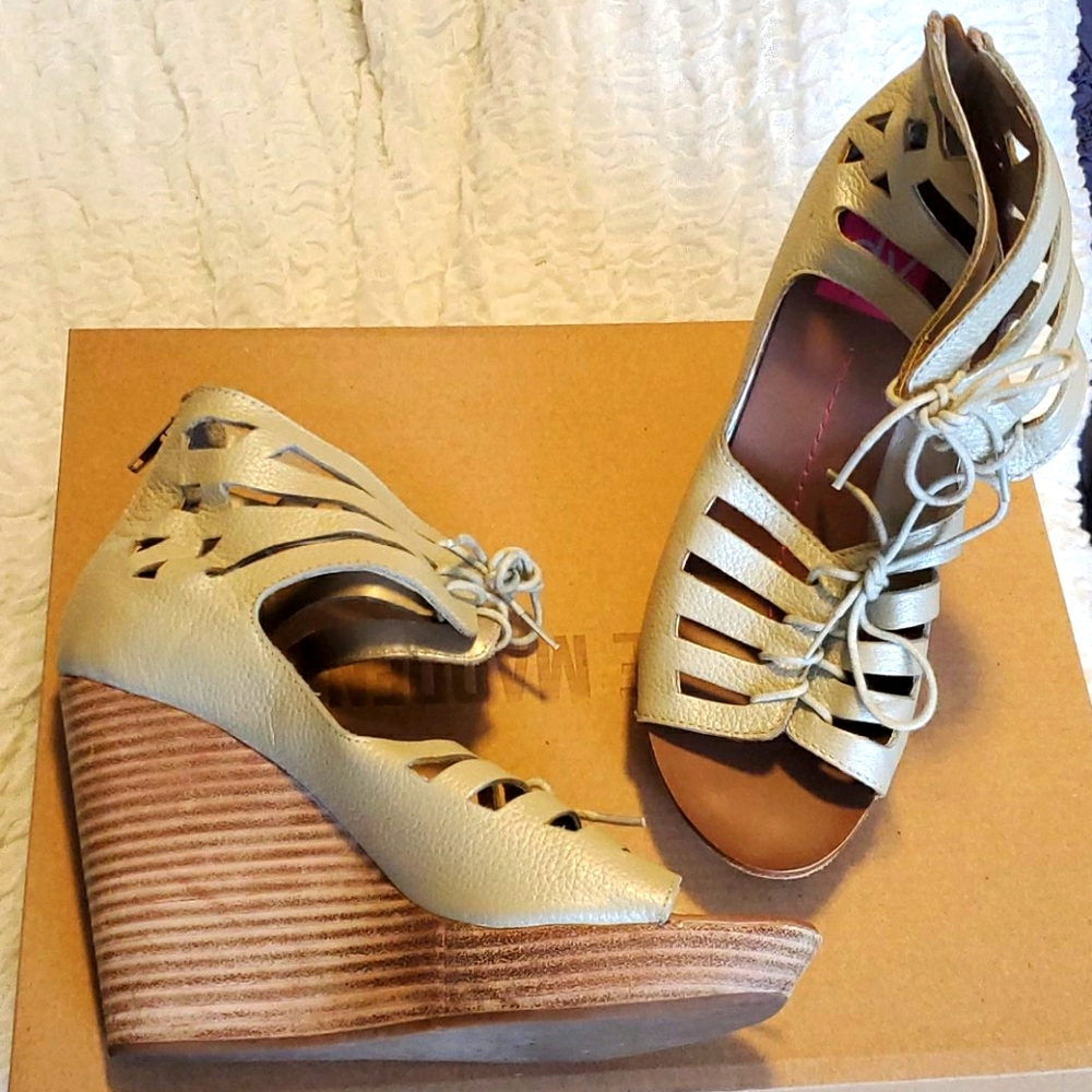 Wedge heels dolce vita